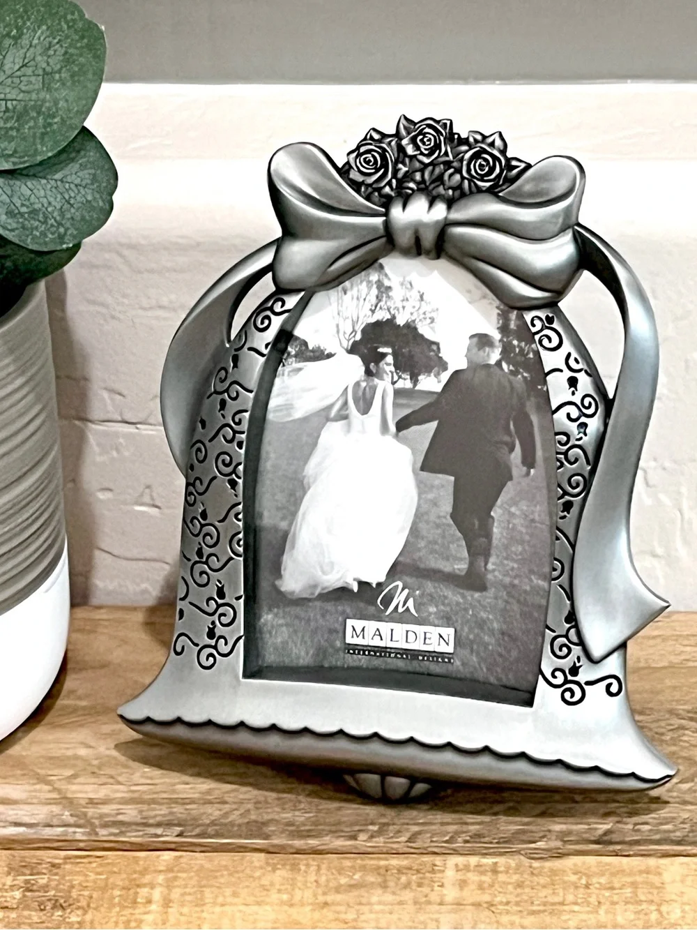 Malden Pewter Bow Rose Wedding Picture Frame 3.5x5 Style 6573-35